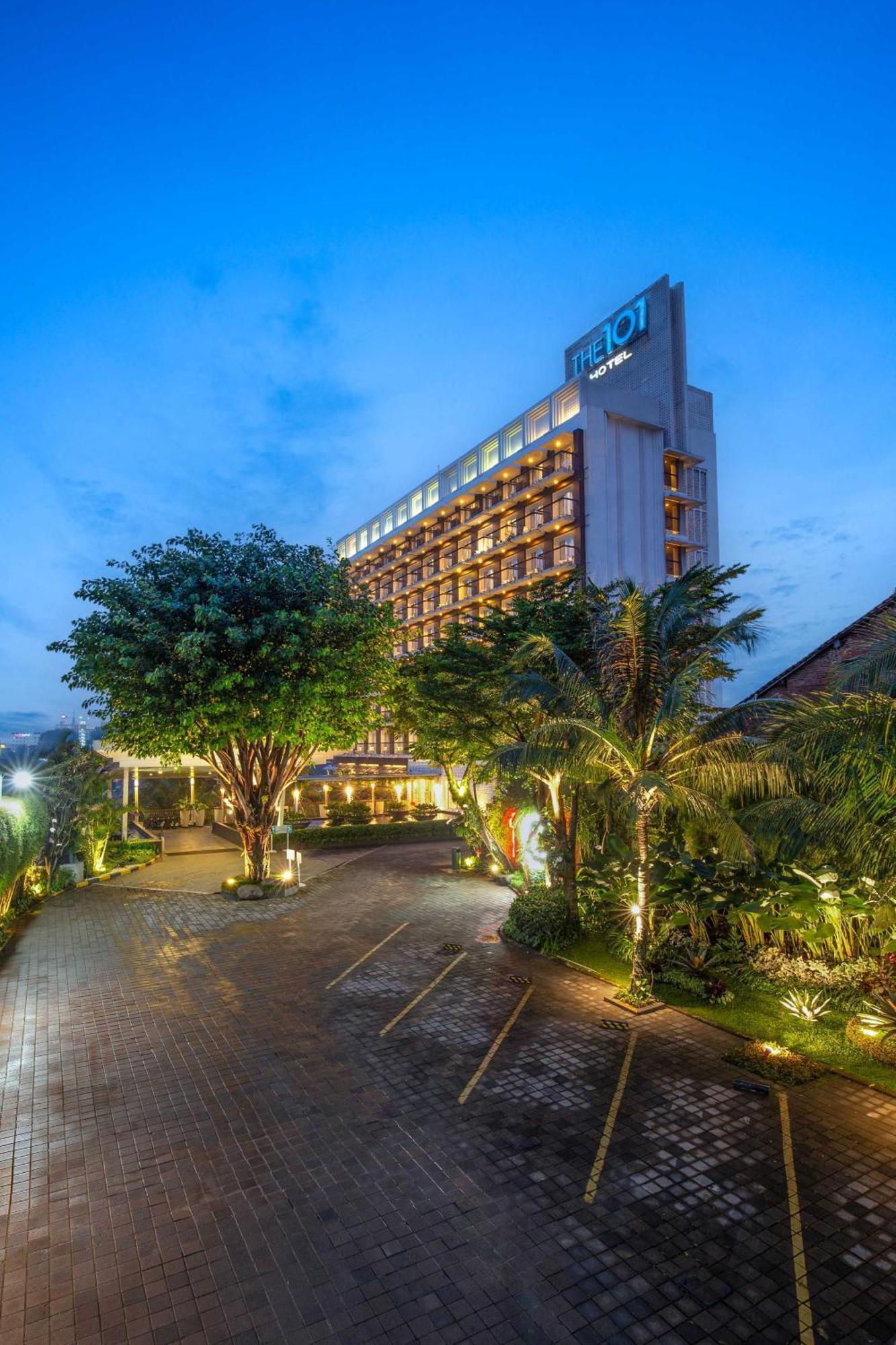 The 1O1 Bogor Suryakancana Hotel Exterior photo